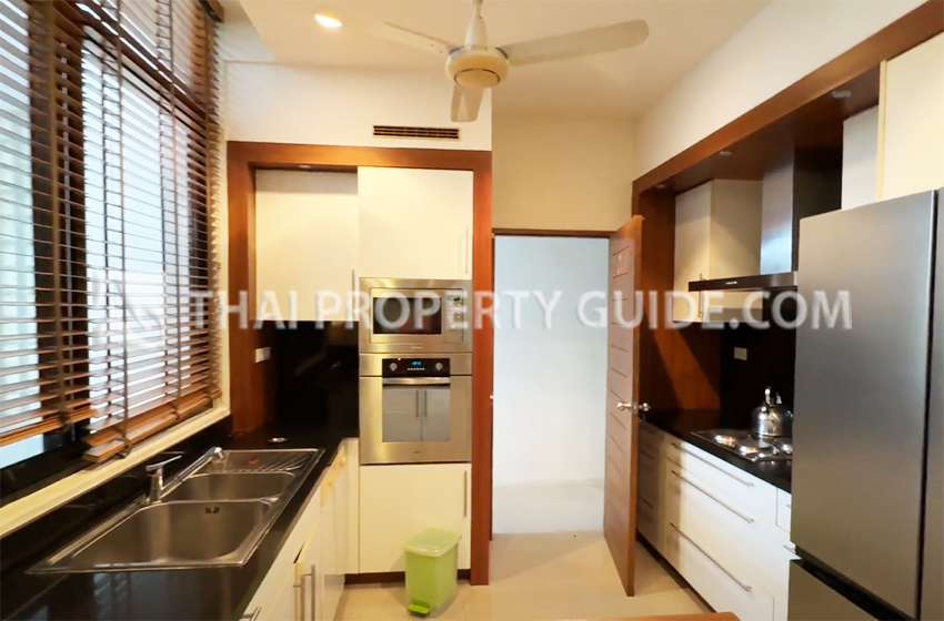 Apartment in Phaholyothin 